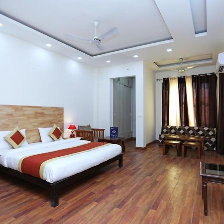 Oyo 6576 Viskon Rooms Gurgaon Zewnętrze zdjęcie