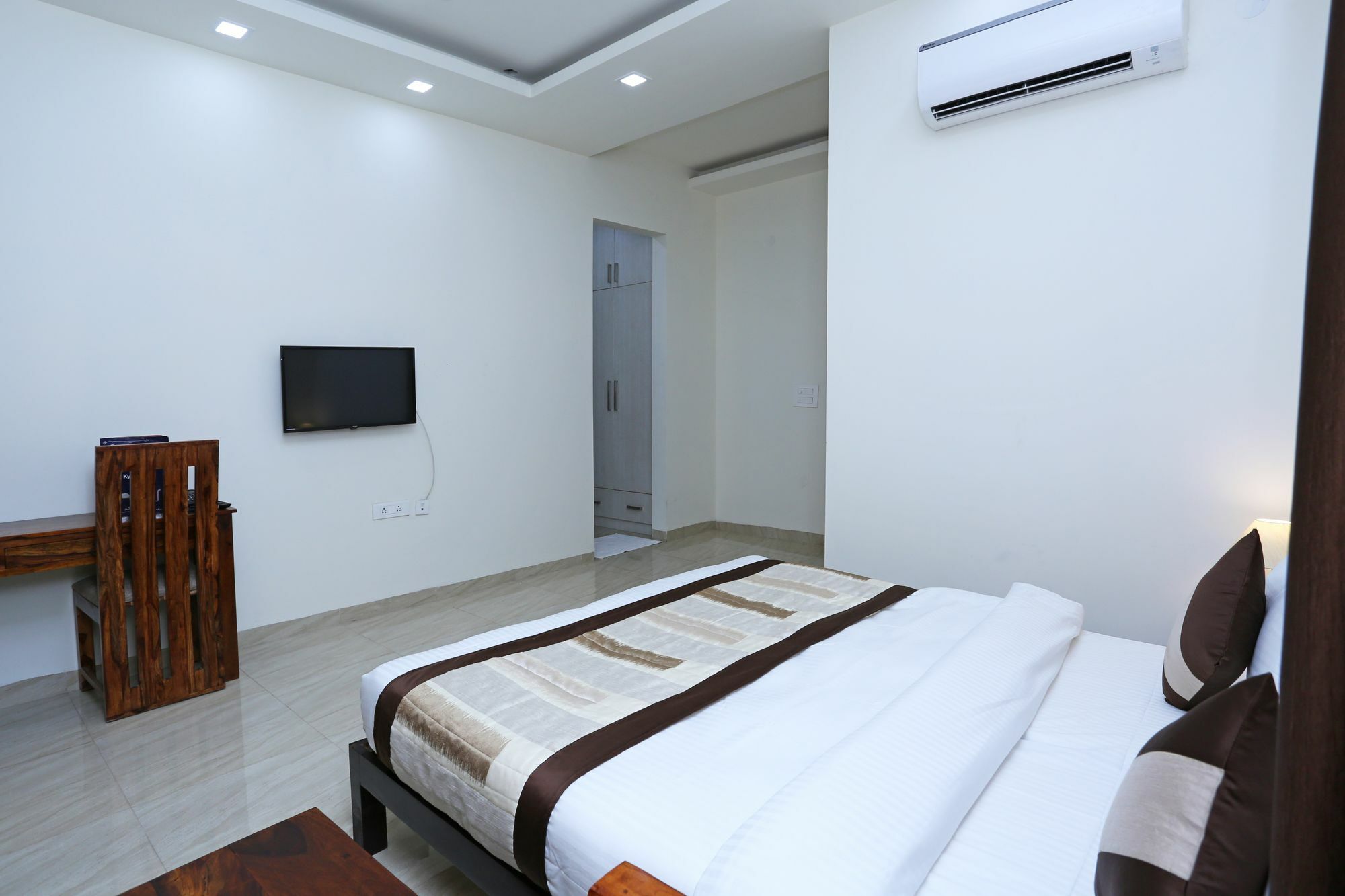 Oyo 6576 Viskon Rooms Gurgaon Zewnętrze zdjęcie