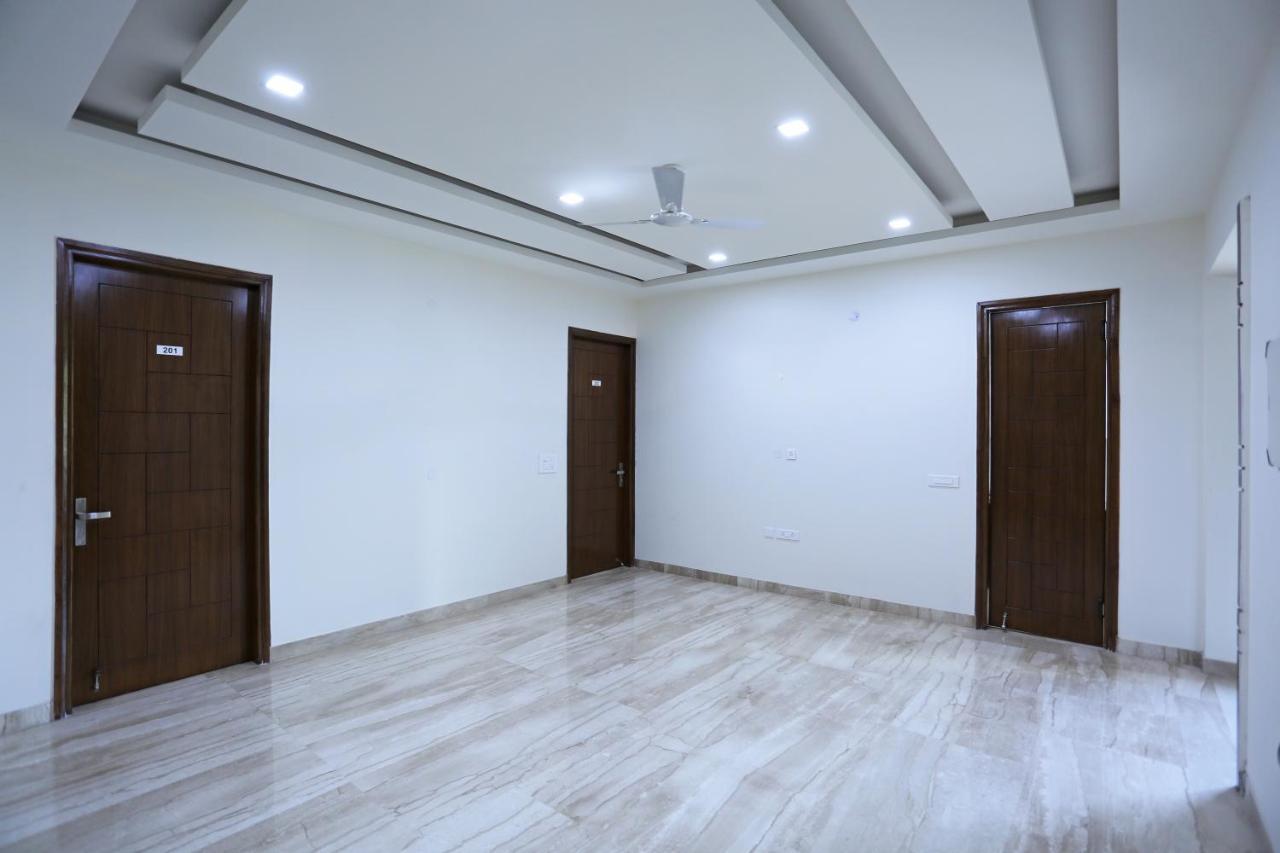 Oyo 6576 Viskon Rooms Gurgaon Zewnętrze zdjęcie